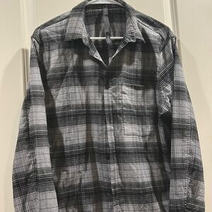 Lululemon Plaid stretchy button down shirt pocket Long Sleeve side slits size L